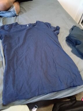 Women's Crew Neck T-Shirts Multiple Colors.